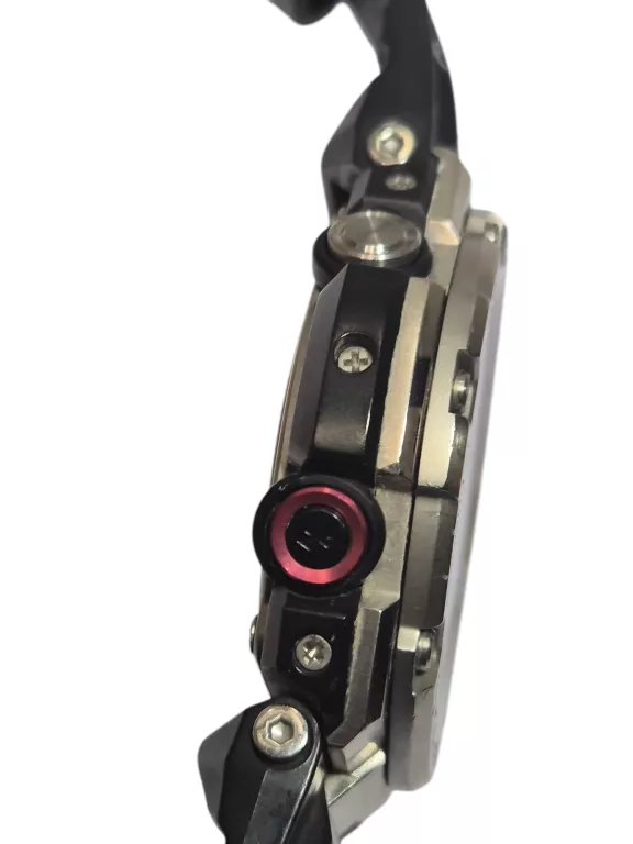 zegarek-casio-g-shock-gst-b100-solar-stan-bdb-stan-11323-2