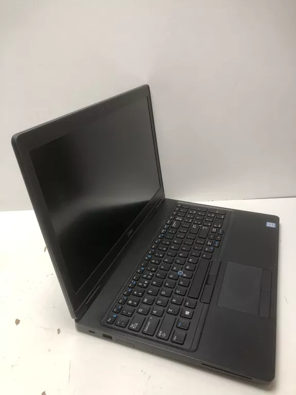 LAPTOP DELL LATITUDE 5590 15'6 I5 8GB RAM 256SSD