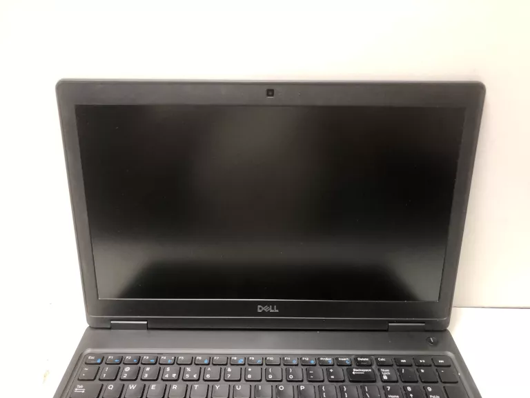 LAPTOP DELL LATITUDE 5590 15'6 I5 8GB RAM 256SSD