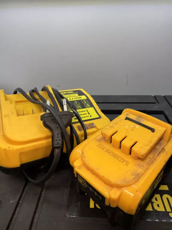 klucz-udarowy-ubertool2xaku-box-stan-11323-2