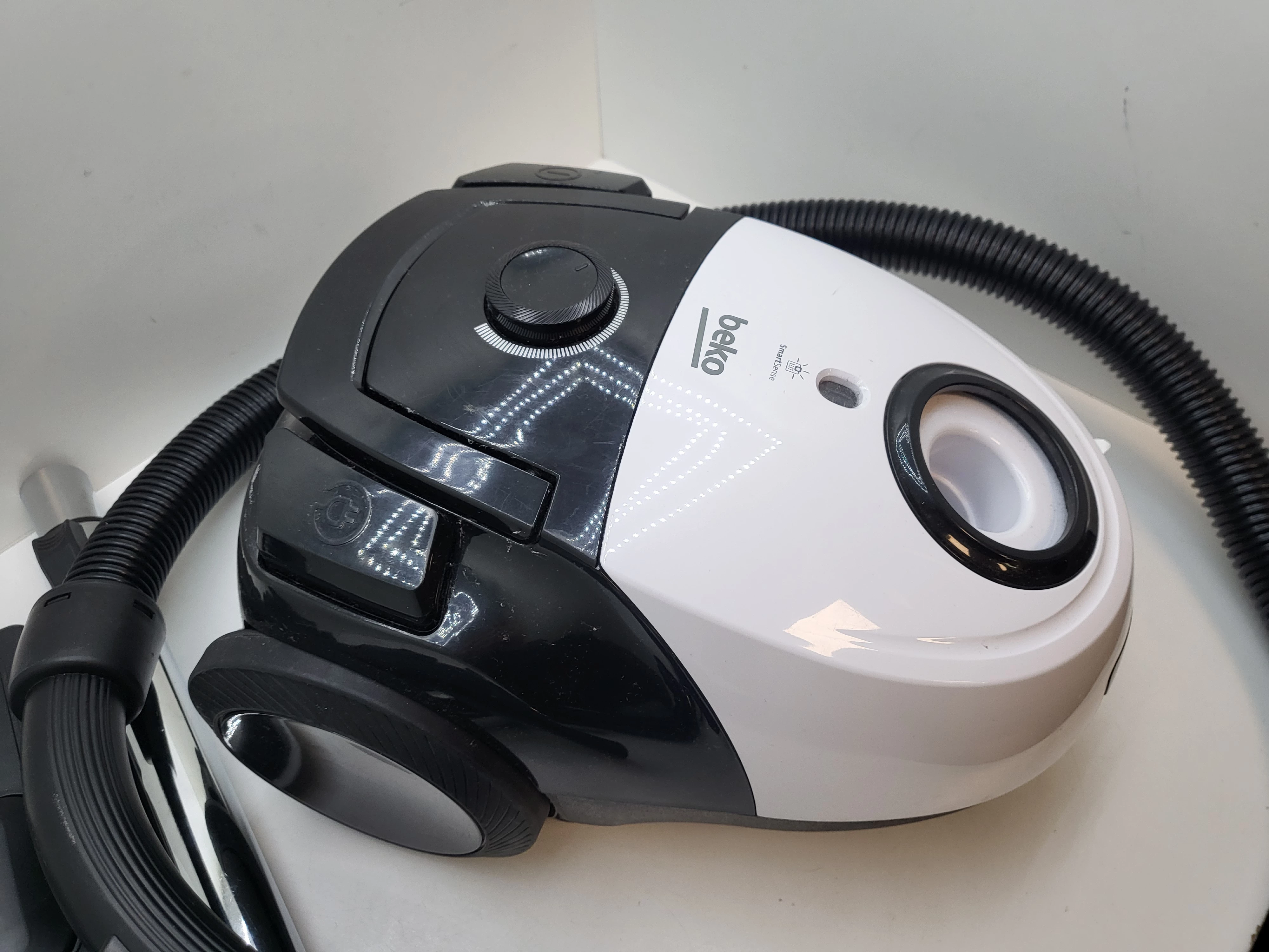 odkurzacz-beko-vcc34801aw-800w-workowy-stan-11323-2