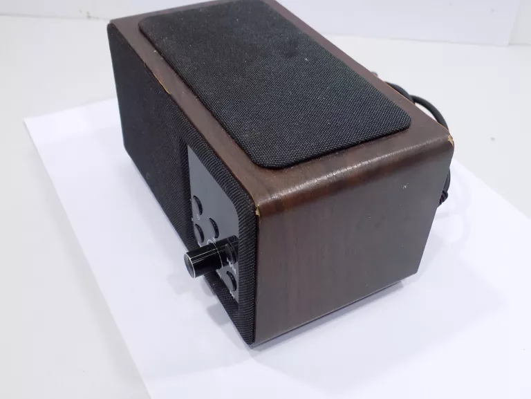 RADIOBUDZIK Z ŁADOWANIEM BEZPRZEWODOWYM MANTA RDI910WC