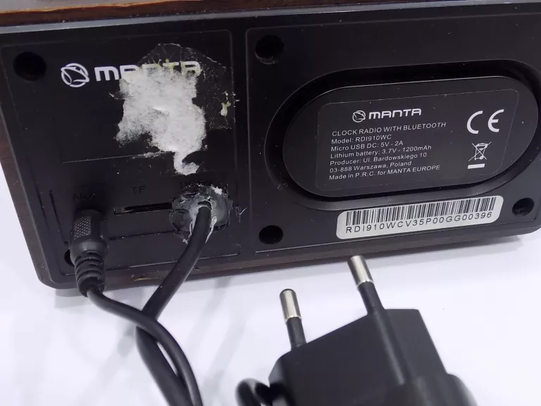 RADIOBUDZIK Z ŁADOWANIEM BEZPRZEWODOWYM MANTA RDI910WC