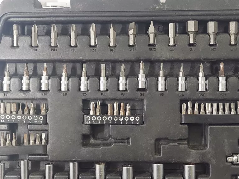 zestaw-kluczy-nasadowych-bitow-stahlson-rodzaj-klucza-15792-5