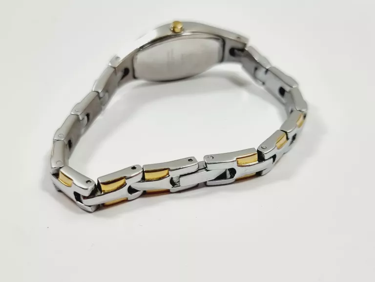 ZEGAREK Q&Q