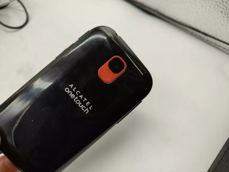 TELEFON ALCATEL ONETOUCH 2004C