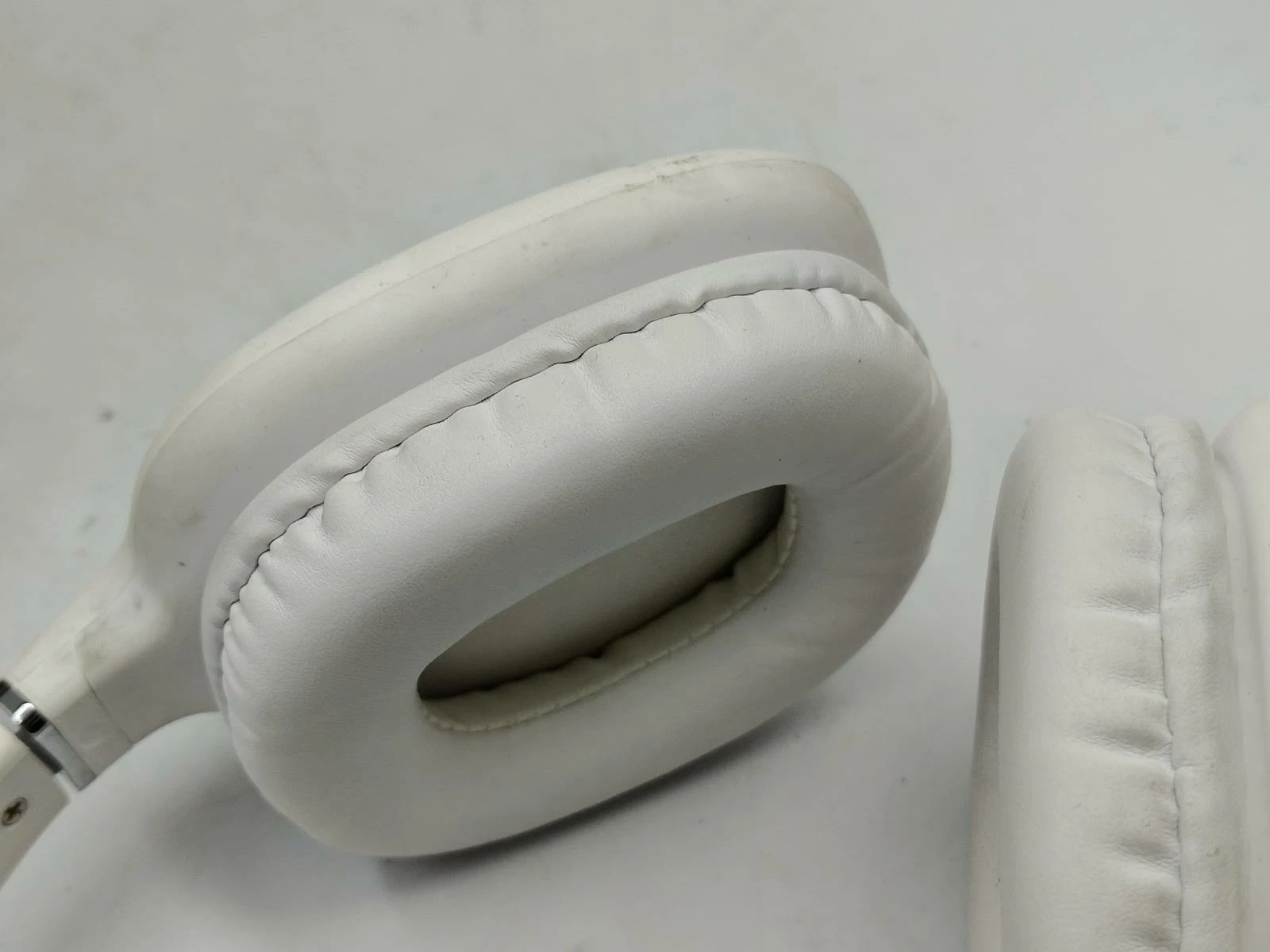 sluchawki-roseland-biale-kod-producenta-ge011483