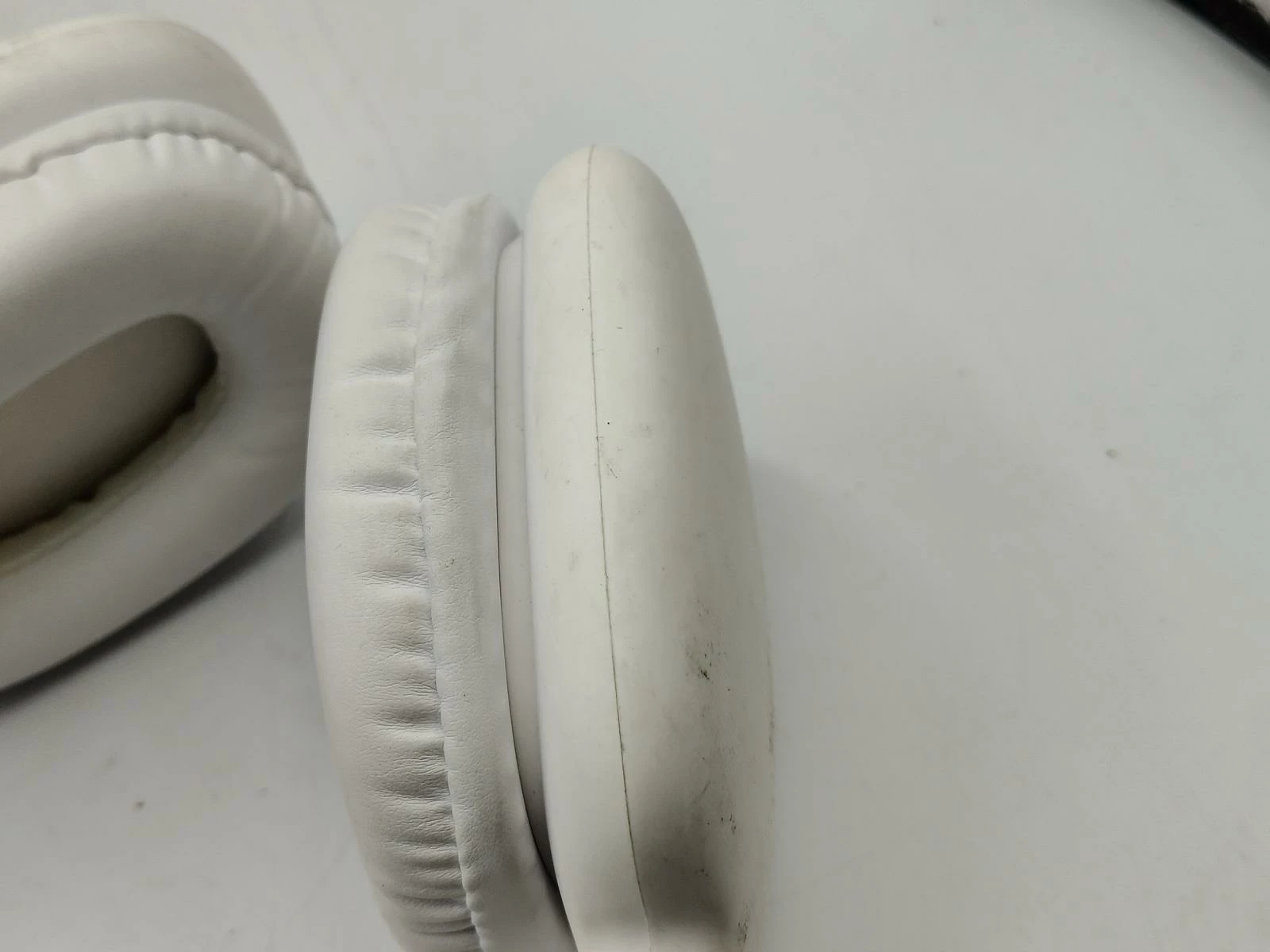 sluchawki-roseland-biale-transmisja-sygnalu-203713-217785