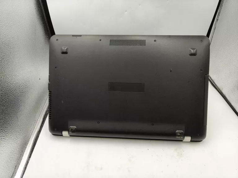 LAPTOP ASUS X751L I5 5200U 4GB 1TB GT 940M