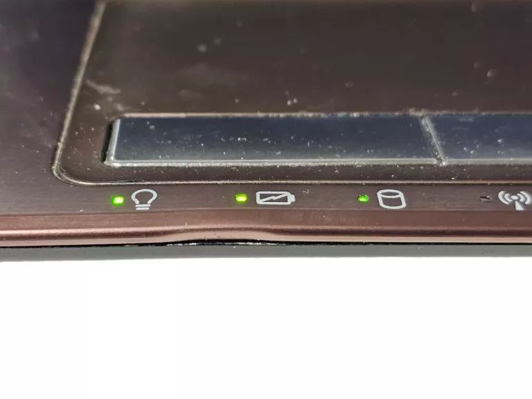 LAPTOP ASUS K53SV-SX055V I5-2410 / 4GB / 256GB / WIN10 PĘKNIĘTA RAMK