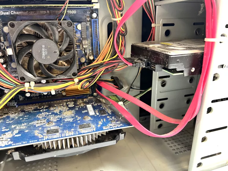 KOMPUTER BRAVO GTX 560 4GB RAM 1TB HDD AMD