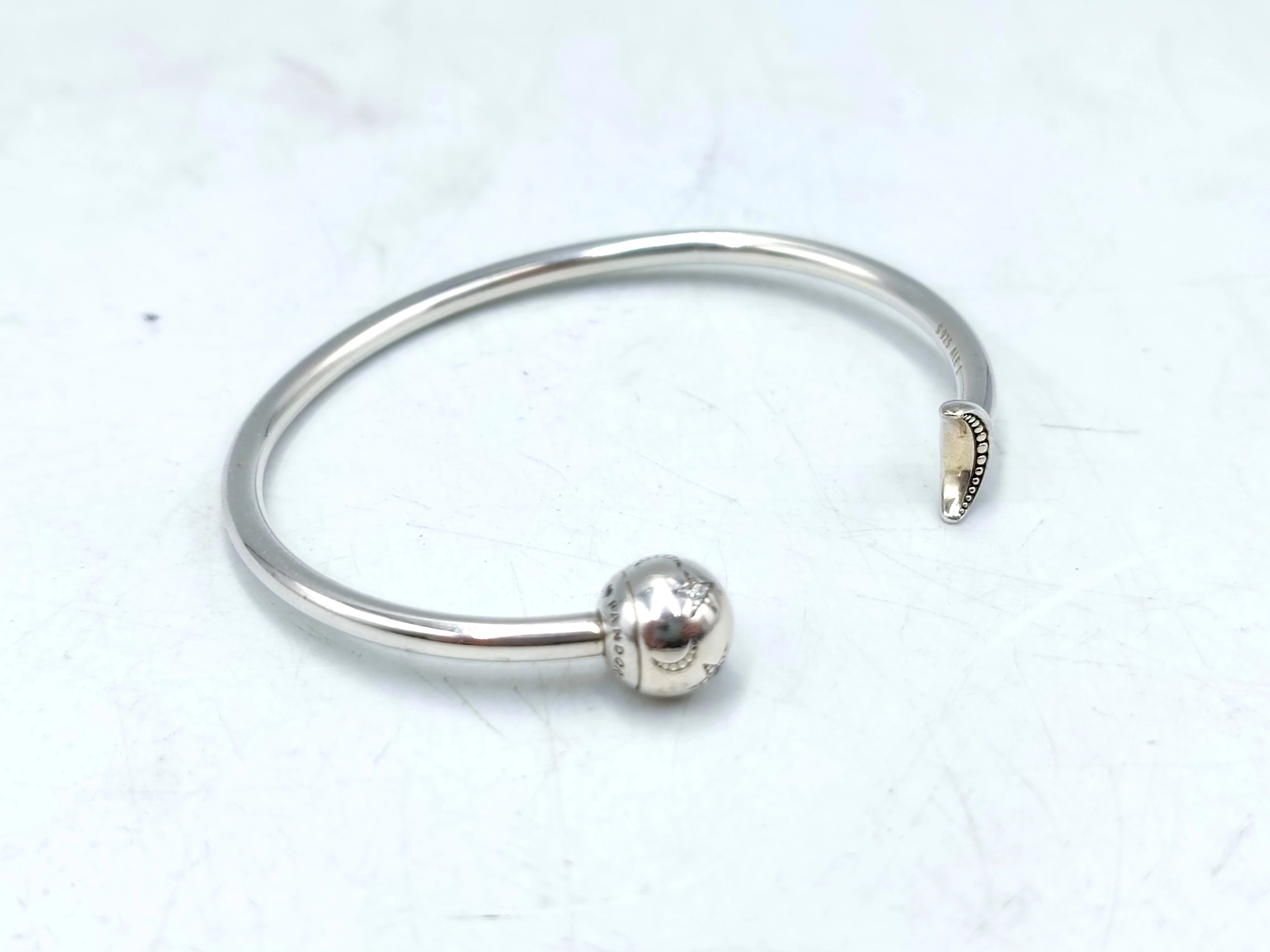 bransoletka-pandora-sztywna-ean-gtin-5700302496383