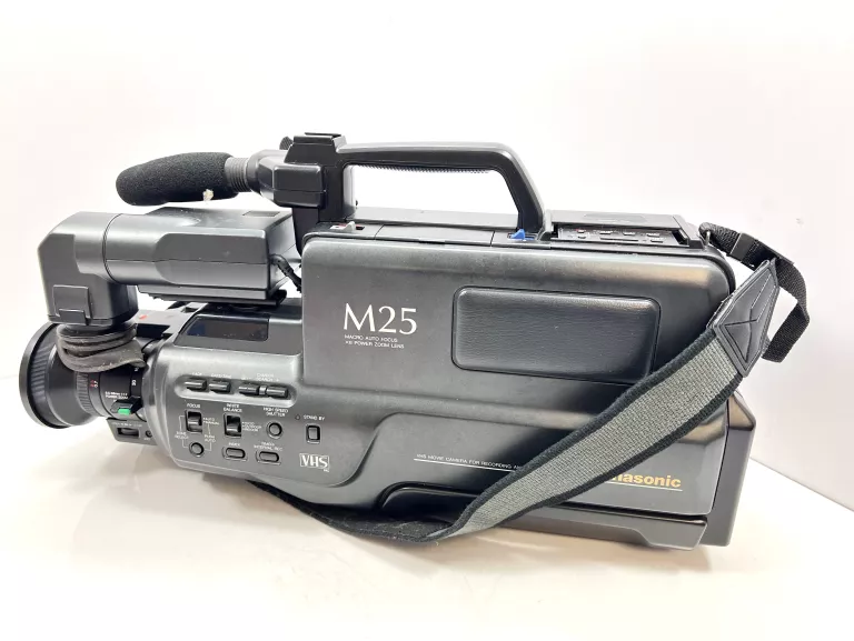 KAMERA VHS PANASONIC M25