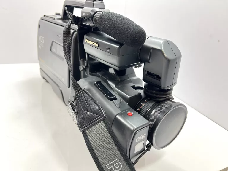 KAMERA VHS PANASONIC M25