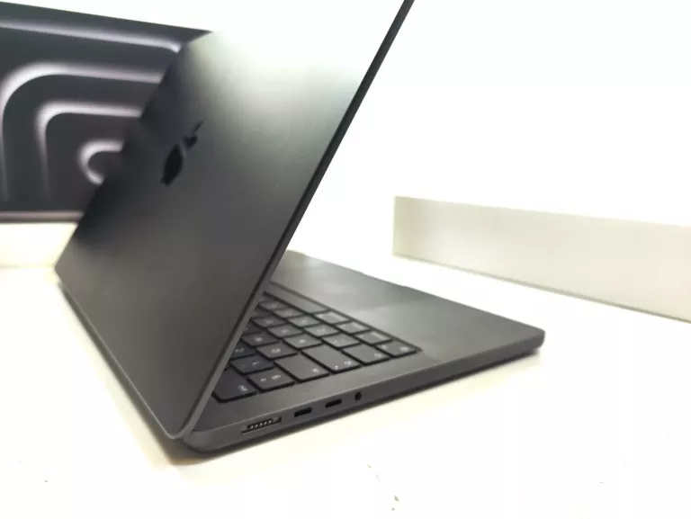 LAPTOP MACBOOK PRO M3 18GB/512GB 14'' KPL STAN IGŁA