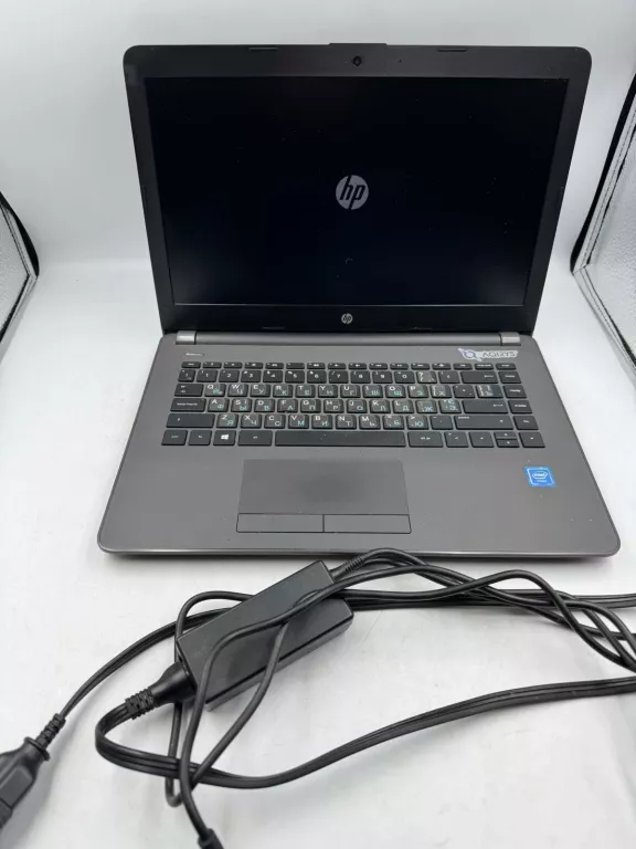 LAPTOP HP 240 G6 +TORBA  CELERON M3060 4GBRAM 480GB SSD KOD 2805