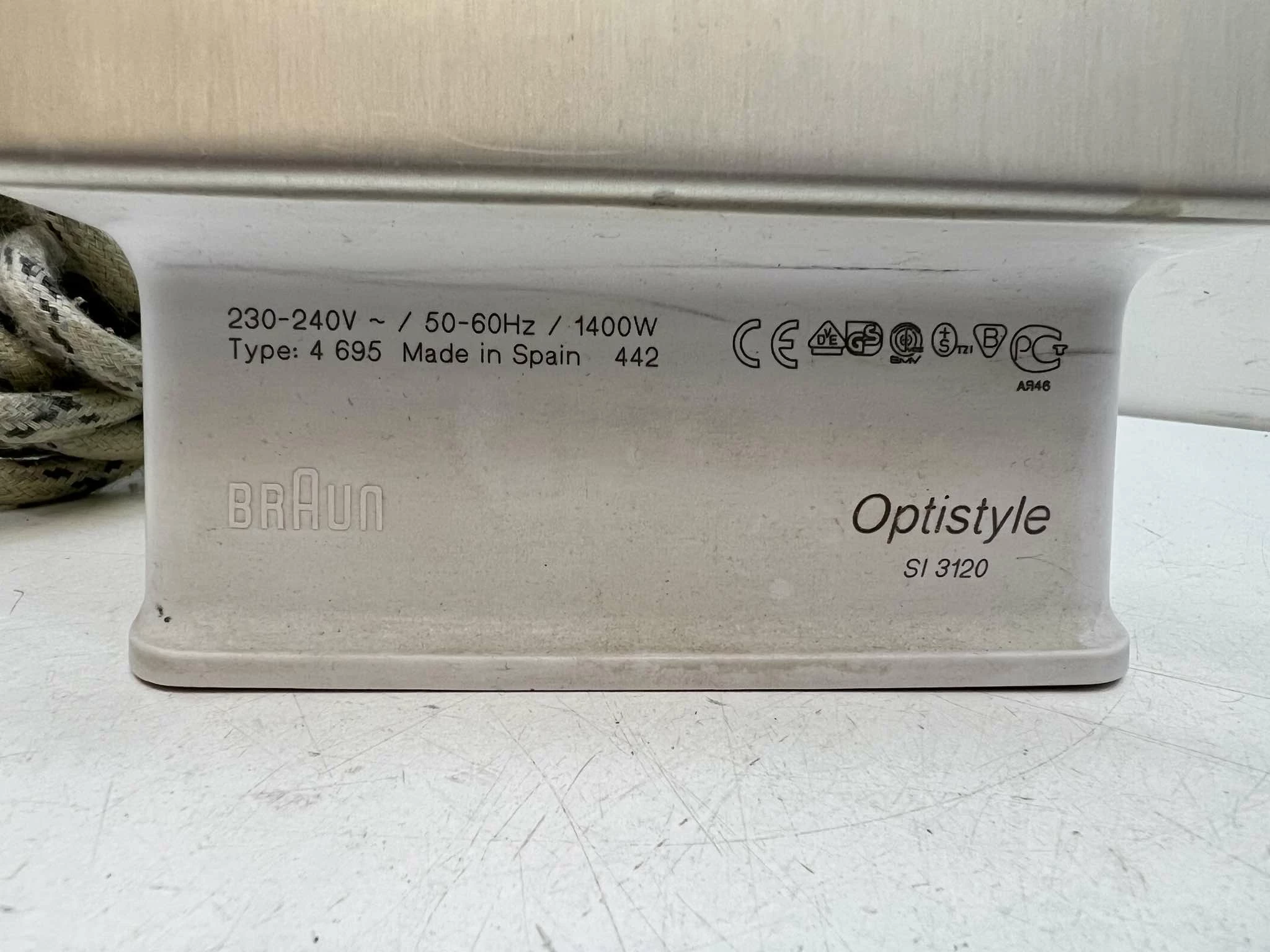 zelazko-braun-optistyle-1400w-stan-11323-2