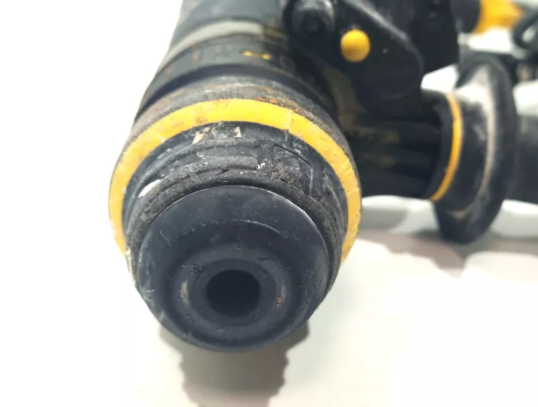 MŁOTOWIERTARKA DEWALT D25144-QS