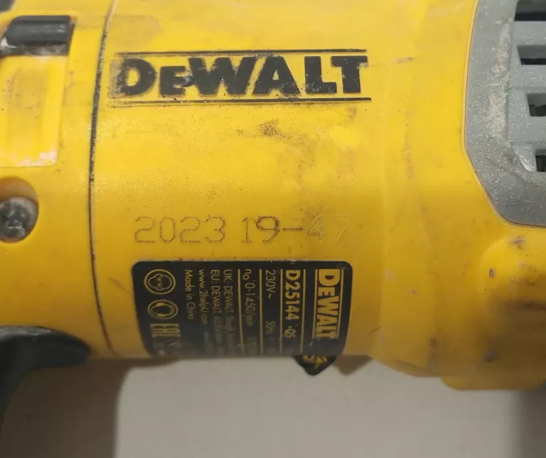 MŁOTOWIERTARKA DEWALT D25144-QS