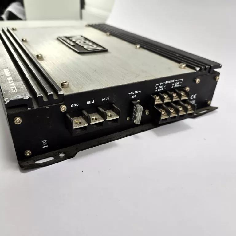 WZMACNIACZ MAGNAT EDITION FOUR 1000 W