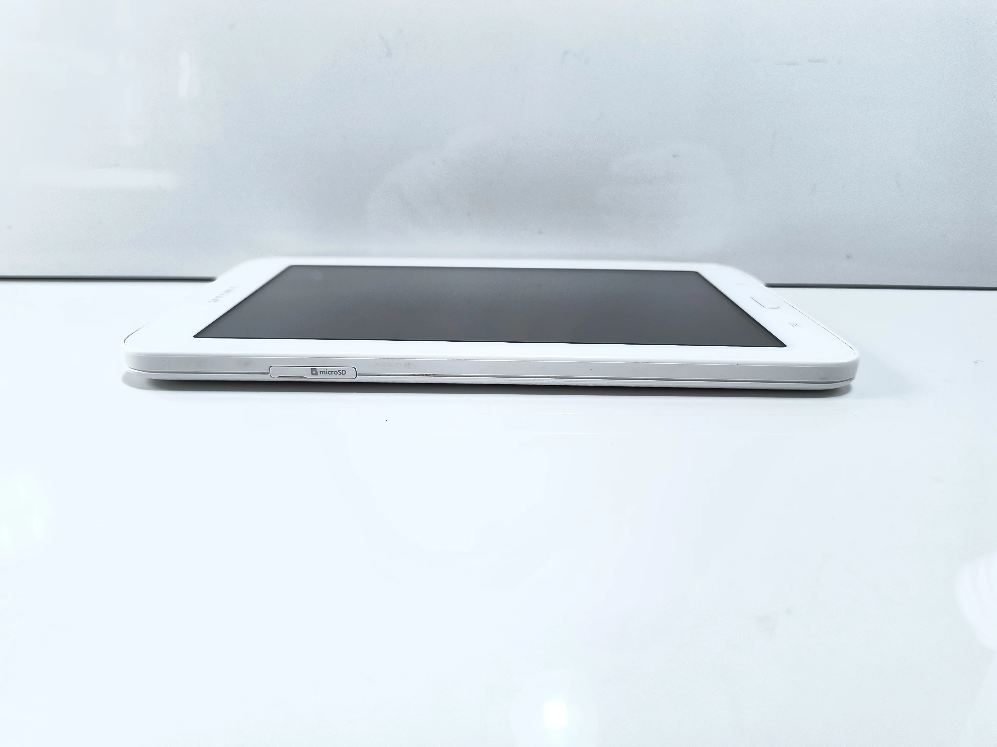 tablet-samsung-galaxy-tab-3-lite-sm-t113-7-18gb-bialy-system-operacyjny-16332-1