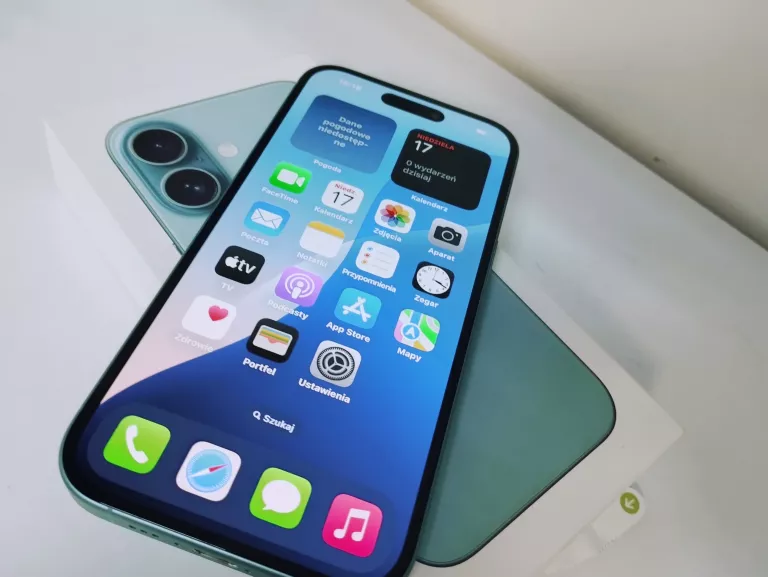 TELEFON IPHONE 16 KOMPLET OPIS!