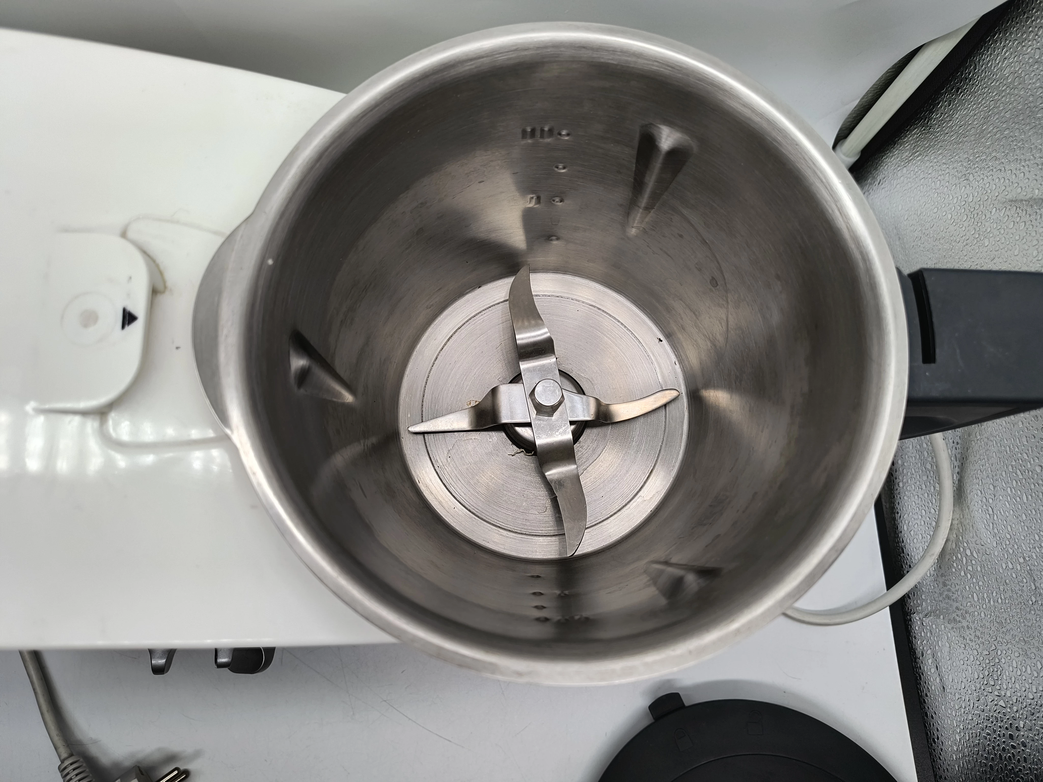 robot-kuchenny-silvercrest-skmh-1100-a1-lidlomix-ean-gtin-4260018034657