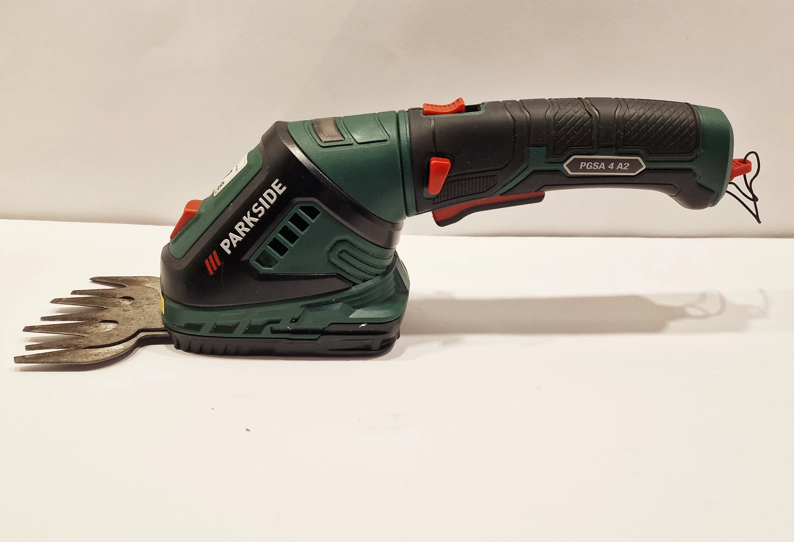 nozyce-akumulatorowe-parkside-pgsa-4-a2-obroncow-pokoju-3-gubin