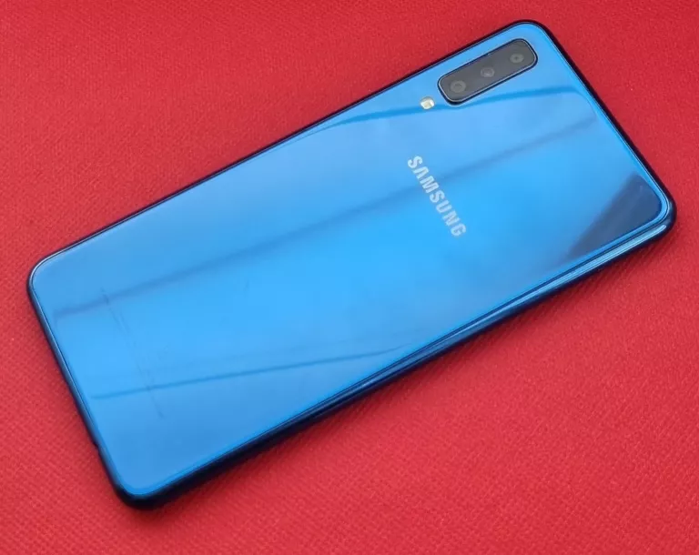 TELEFON SAMSUNG GALAXY A7