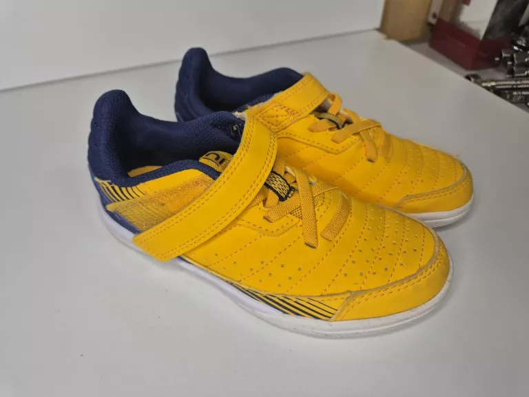 BUTY DO PIŁKI NOŻNEJ HALOWEJ FUTSAL KIPSTA ESKUDO 500 KD ROZMIAR 29