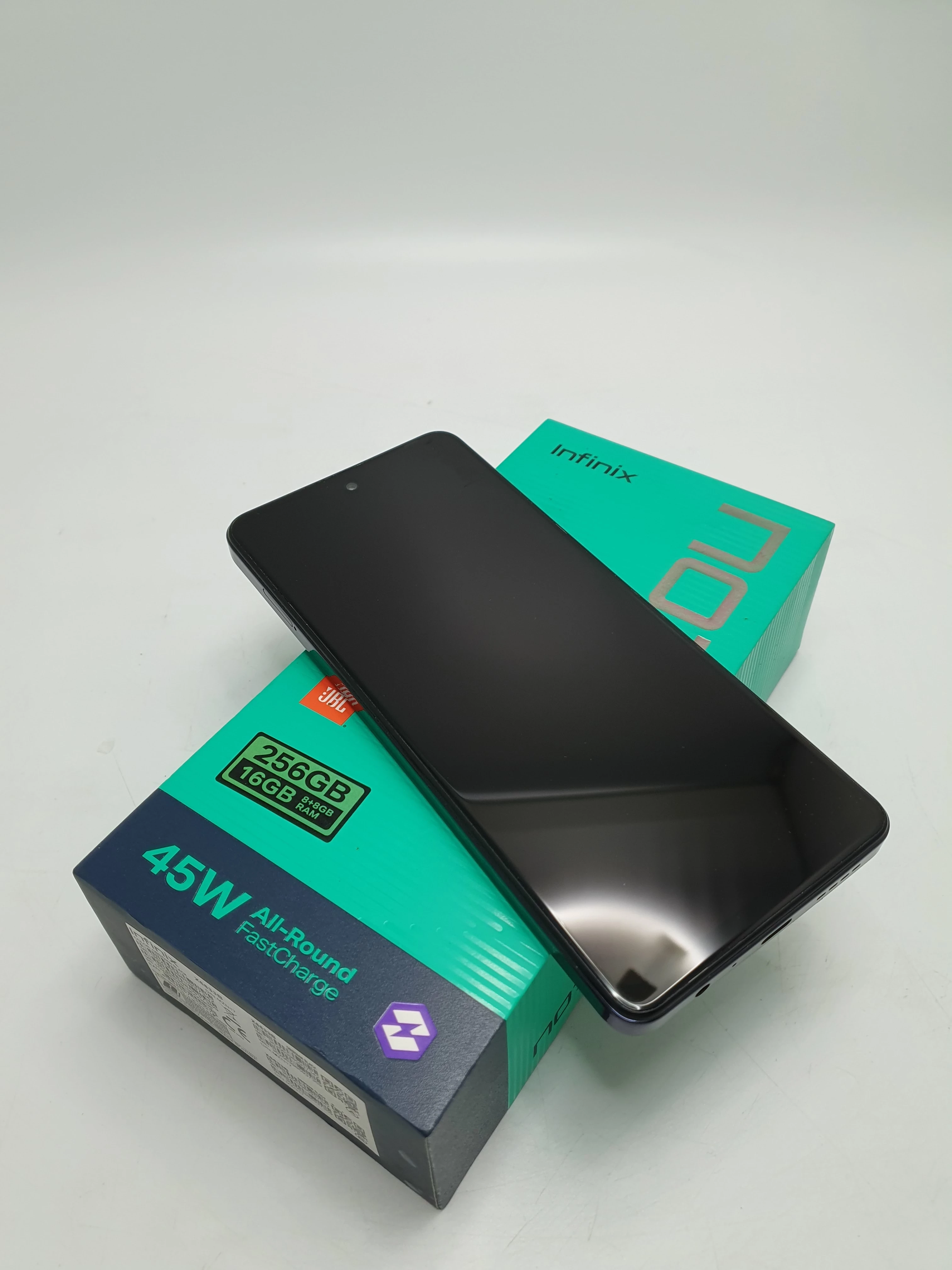 telefon-infinix-note-30-8256-gb-komplet-kod-producenta-x6833b-black