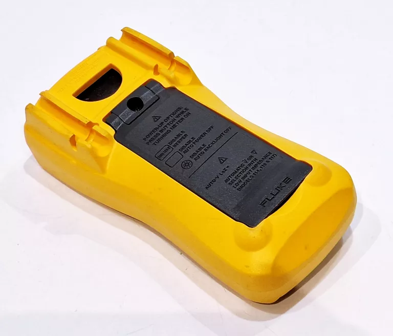 MIERNIK UNIWERSALNY FLUKE 117 MULTIMETR CYFROWY ETUI