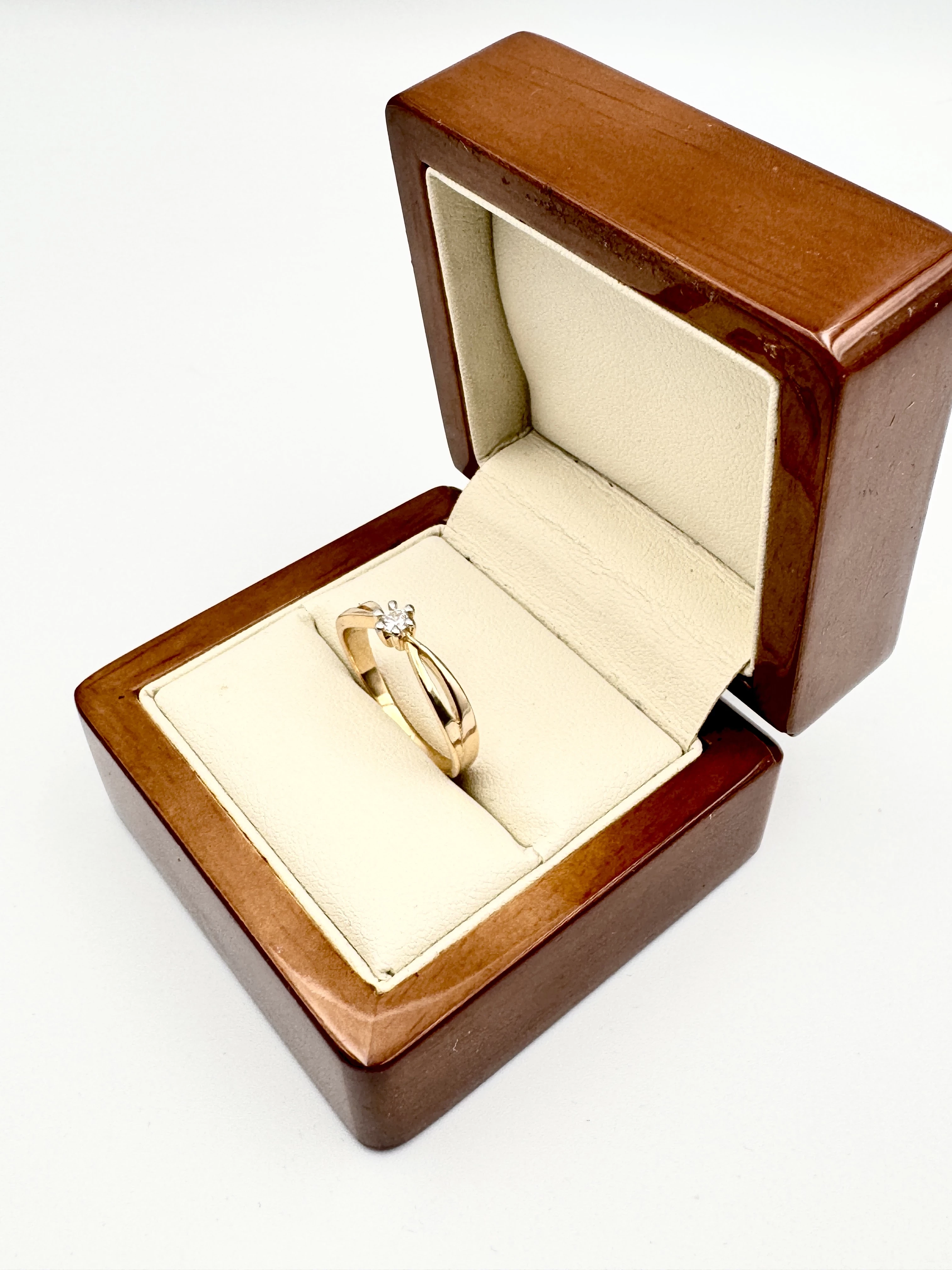 zloty-pierscionek-z-cyrkonia-pr-585-w-256-gr-rozmiar-19-rodzaj-2205-2