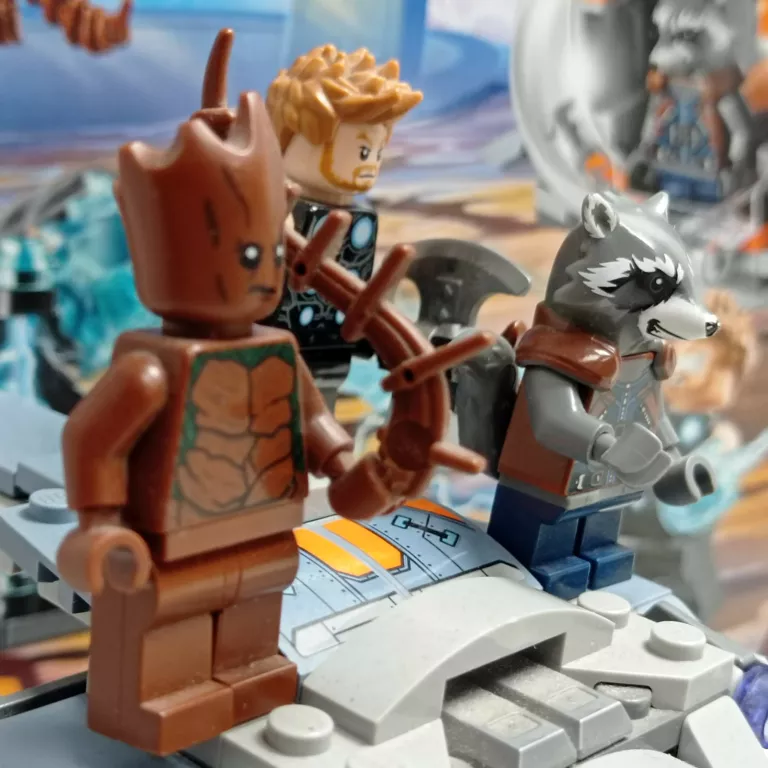 LEGO 76102 SUPER HEROES POSZUKIWANIE BRONI THORA