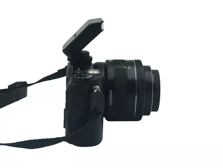 APARAT FOTOGRAFICZNY SAMSUNG NX1100 + OBIEKTYW SAMSUNG LENS 20 50MM!