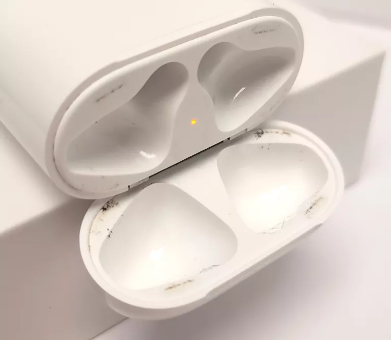 SŁUCHAWKI AIRPODS MODEL:A1602 MV7N2ZM/A