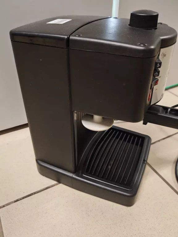 EKSPRES CISNIENIOWY DELONGHI BAR 14F