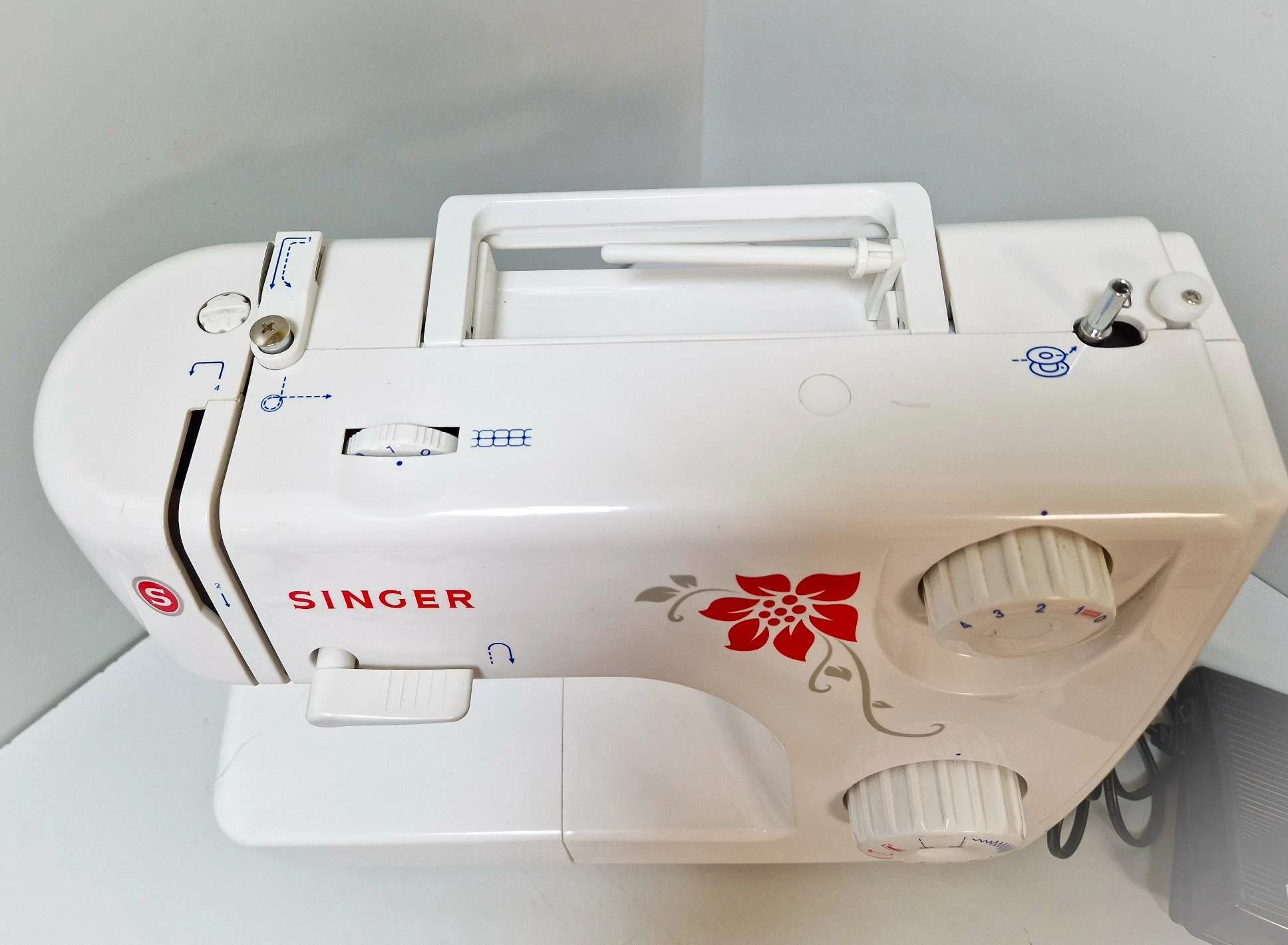 maszyna-do-szycia-singer-8280-kolor-dominujacy-129357-2