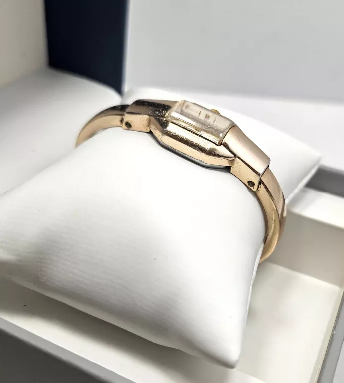 zegarek-damski-nakrecany-prl-ean-gtin-4810697106185