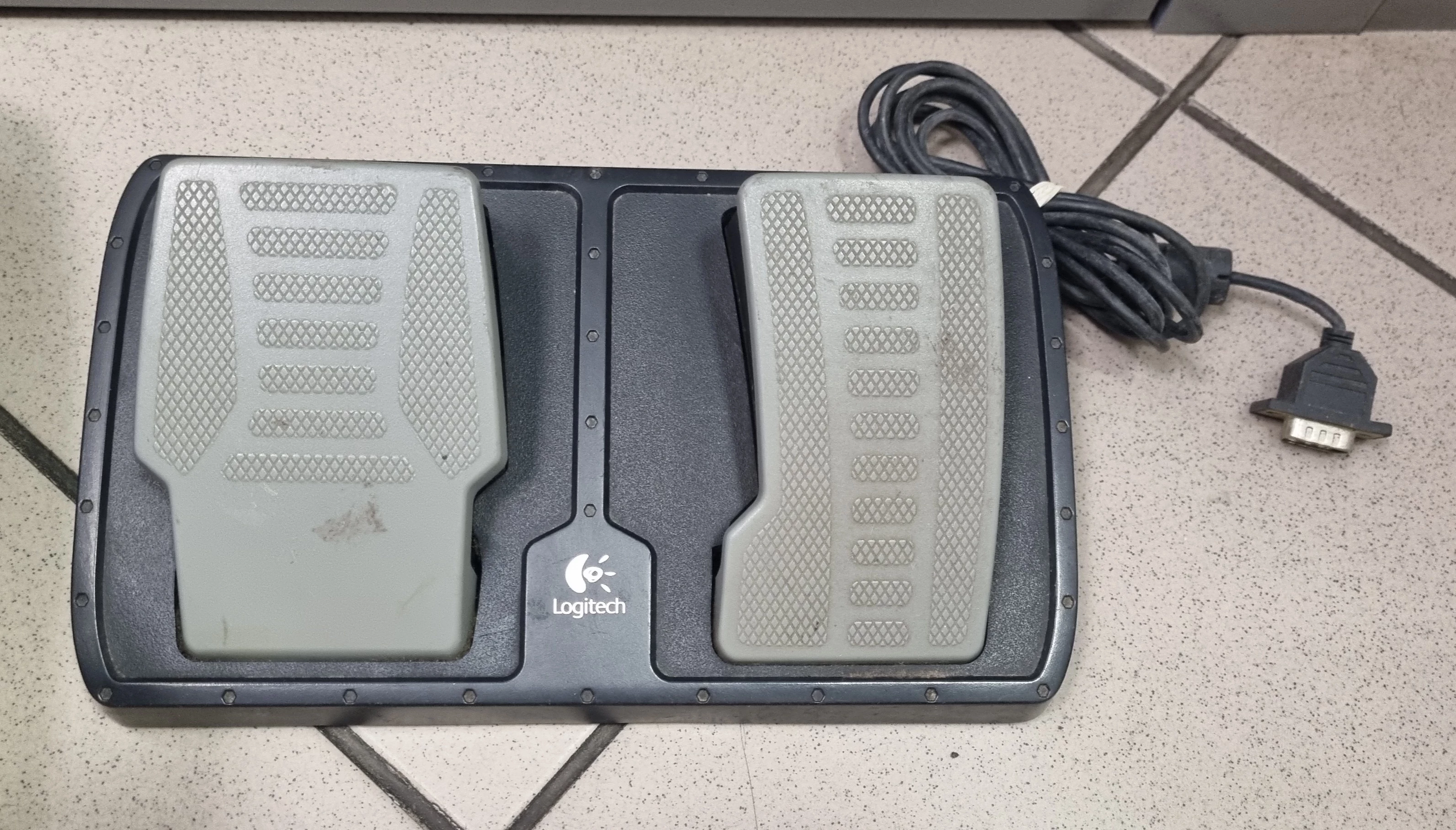 kierownica-logitech-formula-vibration-feedback-wheel-e-uk12-pedaly-ean-gtin-8713439214147