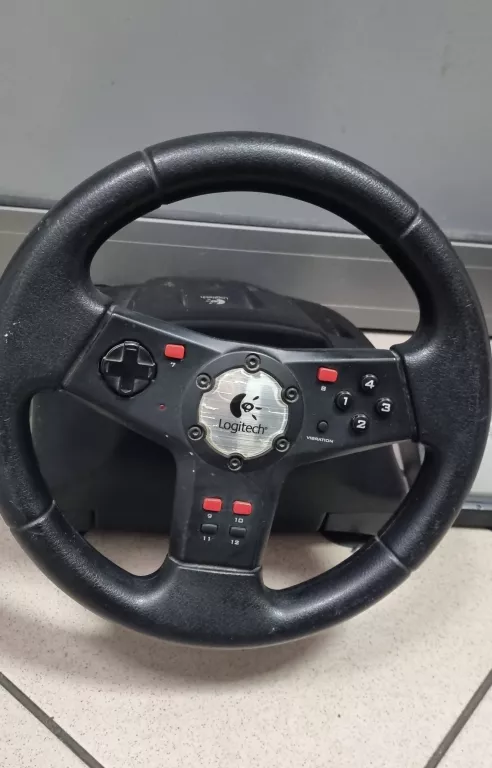 kierownica-logitech-formula-vibration-feedback-wheel-e-uk12-pedaly-stan-11323-2
