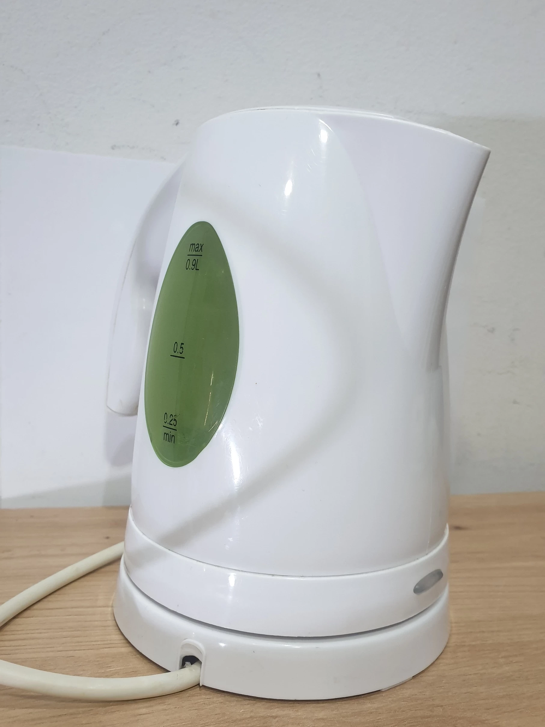 czajnik-clarus-elektryczny-turystyczny-09-l-kolor-dominujacy-129357-2