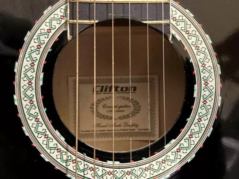 GITARA KONCERTOWA KLASYCZNA CLIFTON 90093 PRAWORĘCZNA LIPA