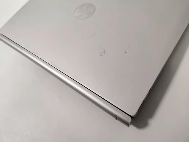HP PAVILION X2 M3-6Y30/4GB/128GB/WIN10 OPIS