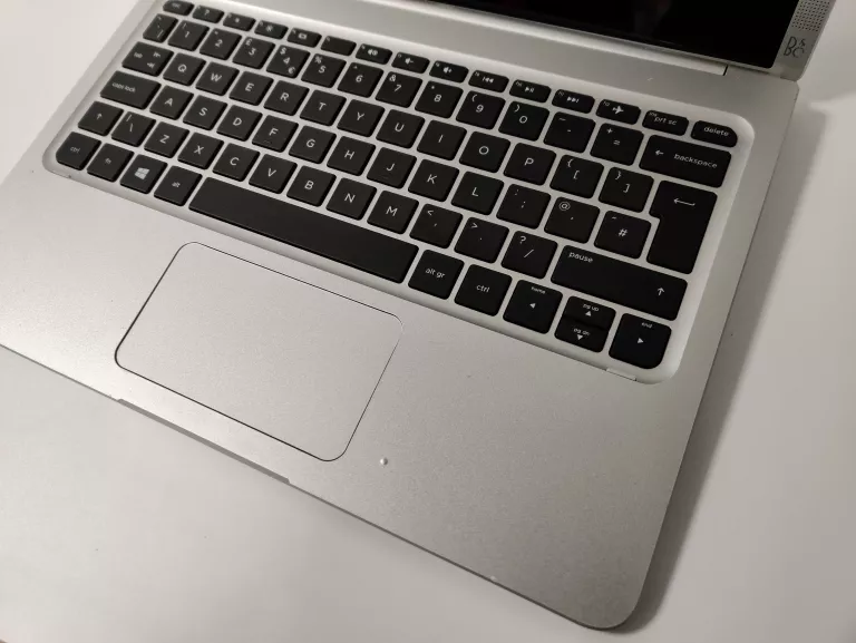 HP PAVILION X2 M3-6Y30/4GB/128GB/WIN10 OPIS