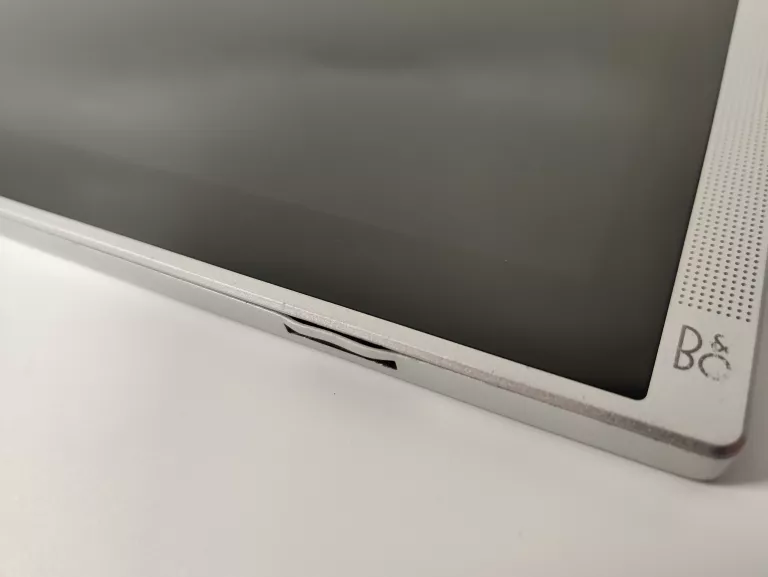 HP PAVILION X2 M3-6Y30/4GB/128GB/WIN10 OPIS