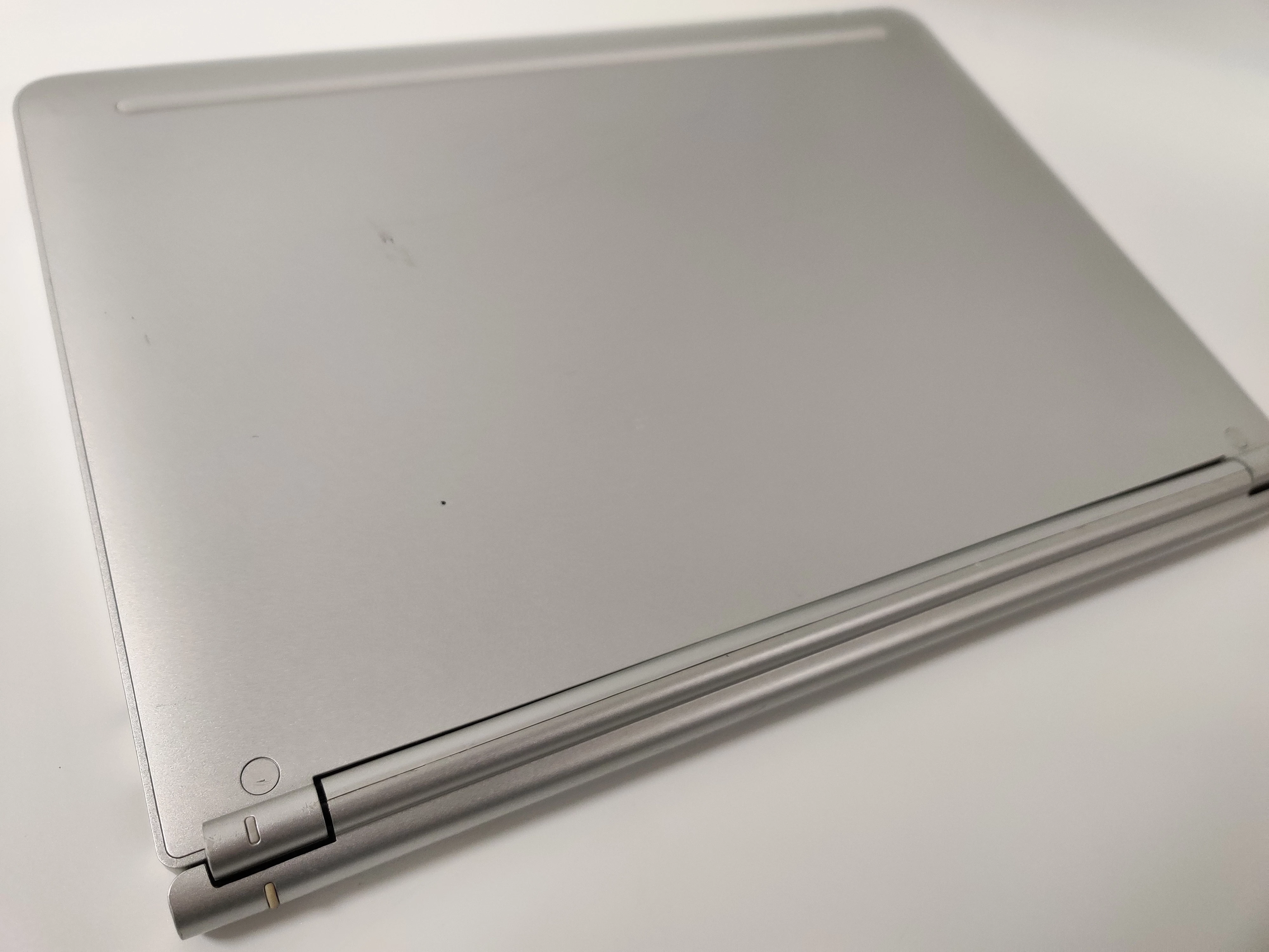 hp-pavilion-x2-m3-6y304gb128gbwin10-opis-model-x2