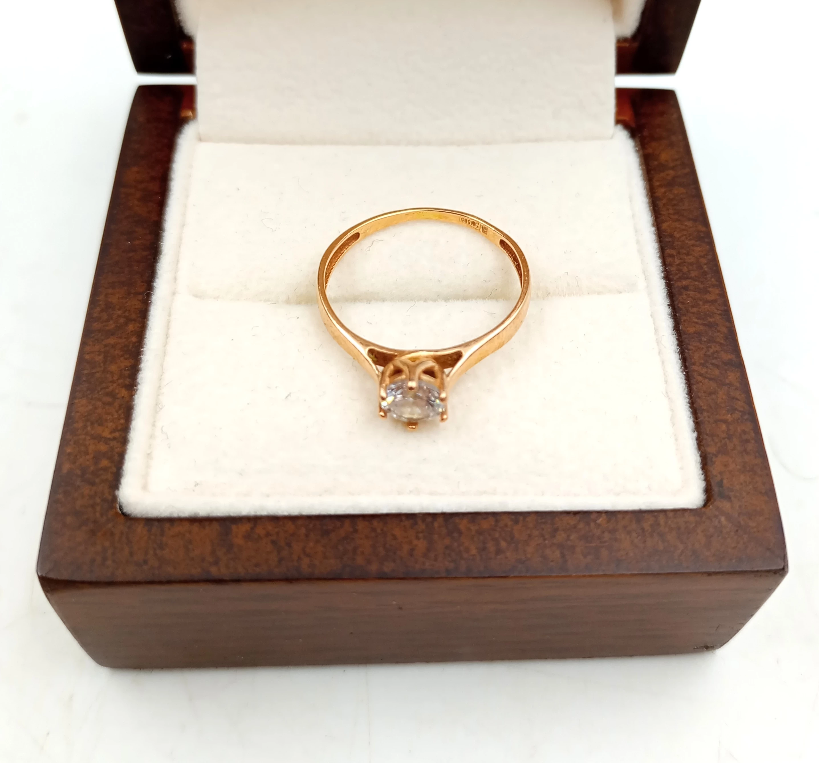 delikatny-zloty-pierscionek-141g585-r-11-rozmiarsrednica-wew-mm-372-11