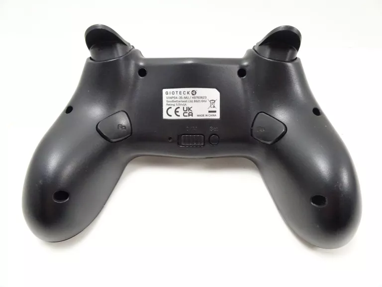 KONTROLER GIOTECK VX4 WIRED CONTROLLER CZARNY DO PS4/PC