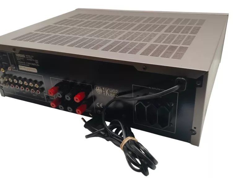 AMPLITUNER YAMAHA AX-590 SREBRNY